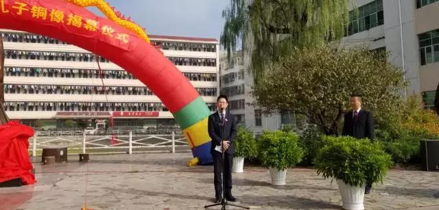 廣東博皓復(fù)合材料有限公司董事長、廣東省江西上猶商會(huì)會(huì)長賴厚平先生致辭